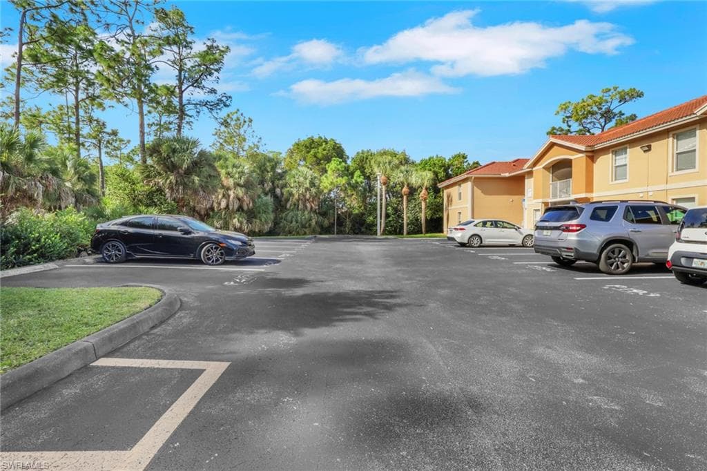 8285 Ibis Club DR # 809, NAPLES FL 34104-23