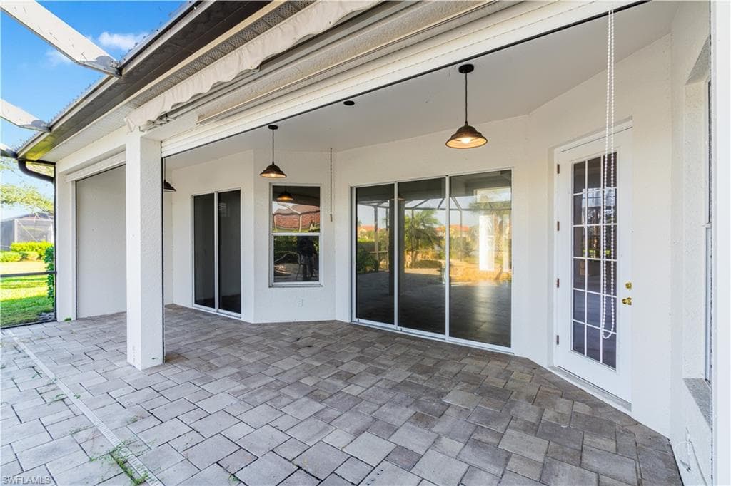 11105 Sea Tropic LN, FORT MYERS FL 33908-35