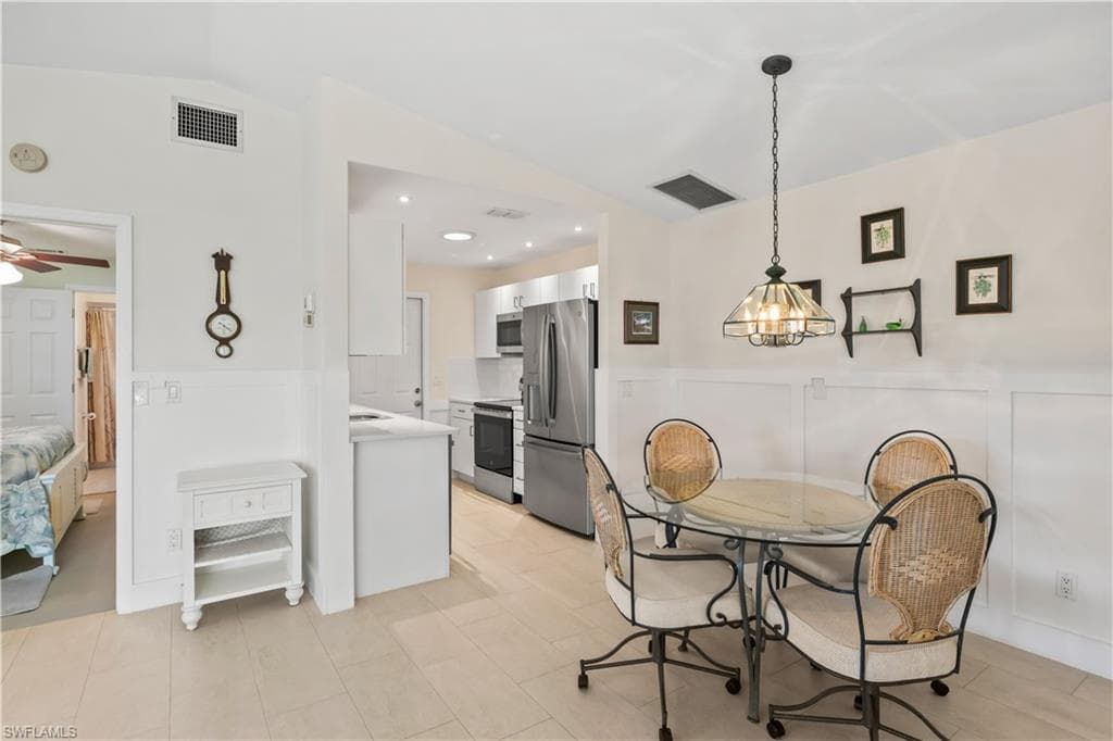 2781 Bruce ST-11