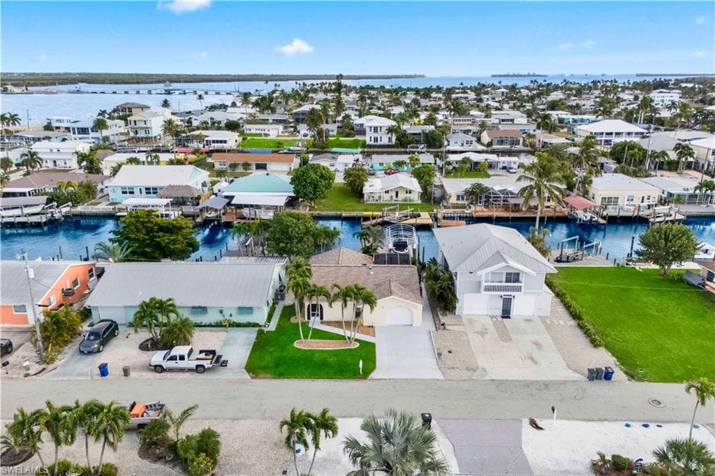 2781 Bruce ST-33