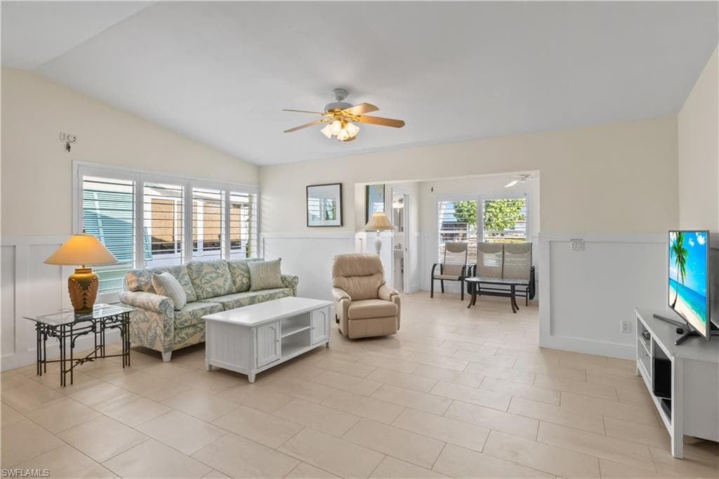 2781 Bruce ST-7