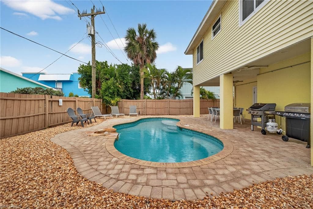 227 Mango ST, FORT MYERS BEACH FL 33931-6