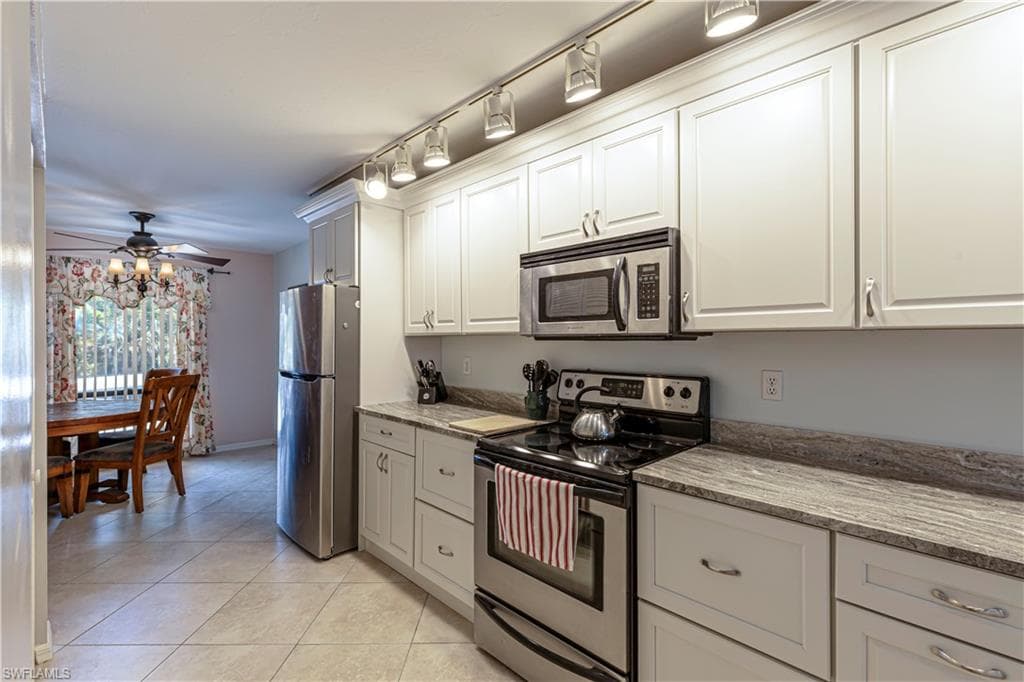 4410 Chantelle DR H-205-10