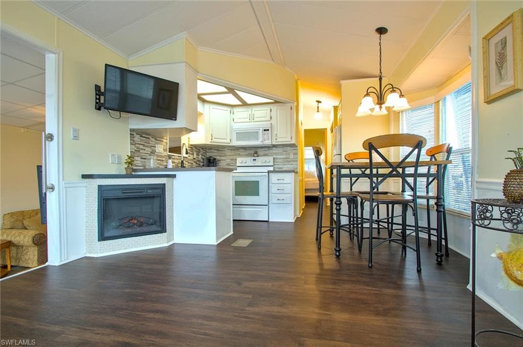 16331 Hermit Thrush LN, FORT MYERS FL 33908-7