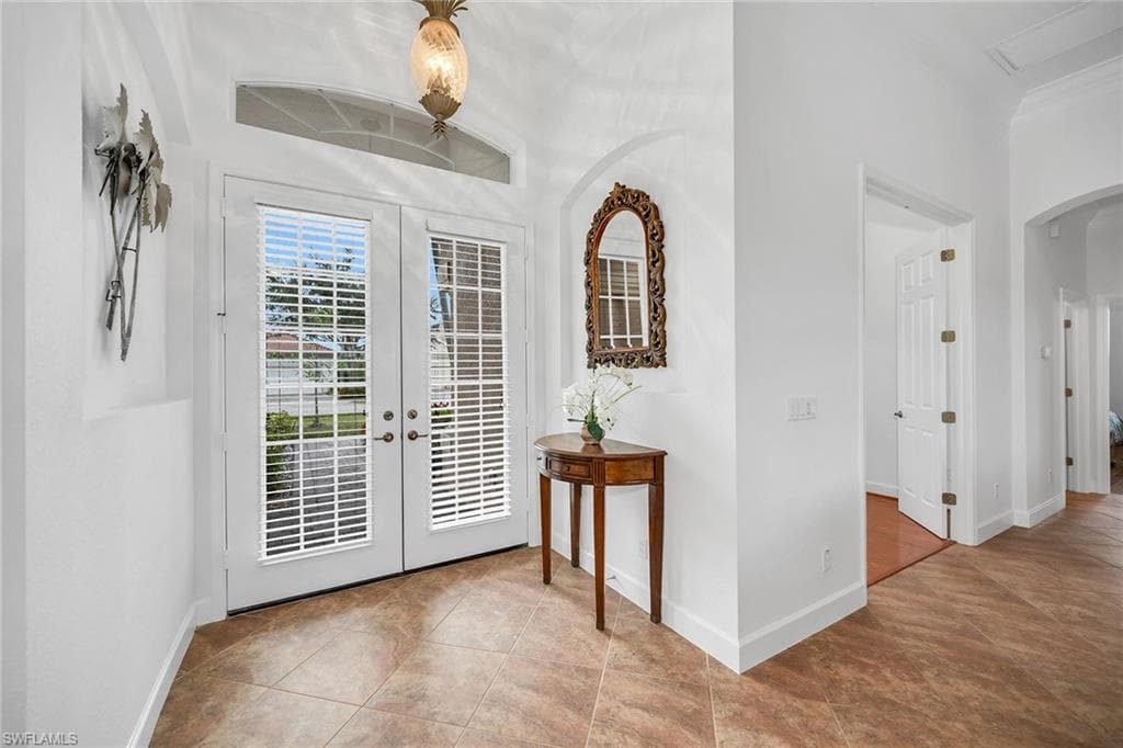 8264 Potomac LN, NAPLES FL 34104-5