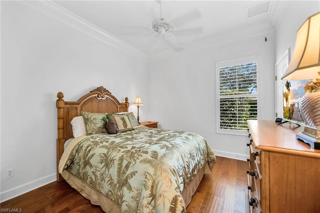 8264 Potomac LN, NAPLES FL 34104-28