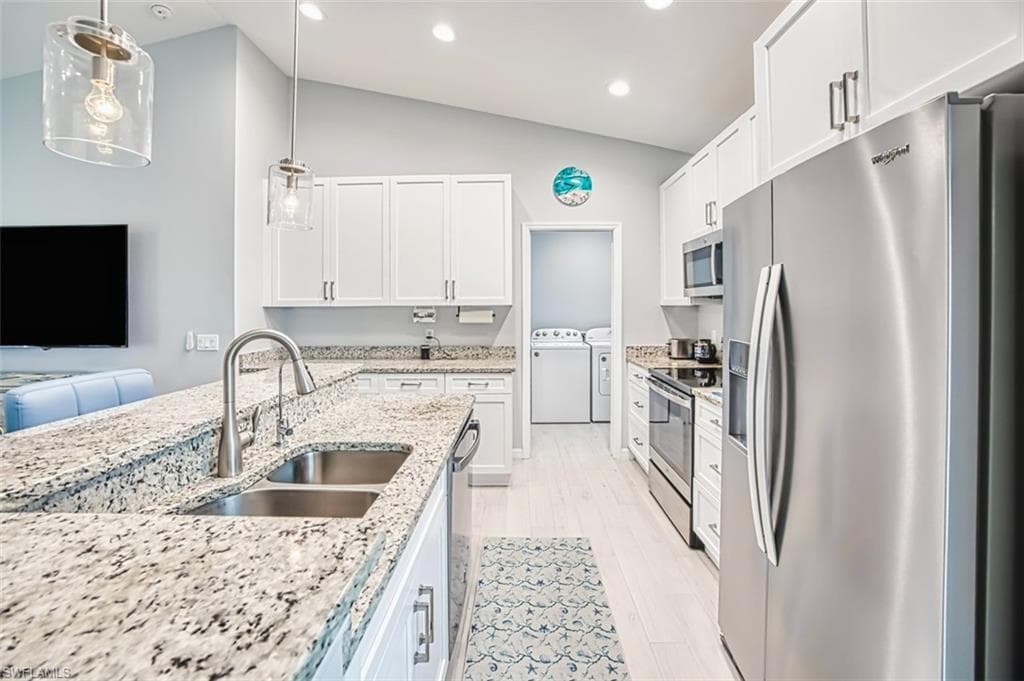 431 Lazy WAY, FORT MYERS BEACH FL 33931-15