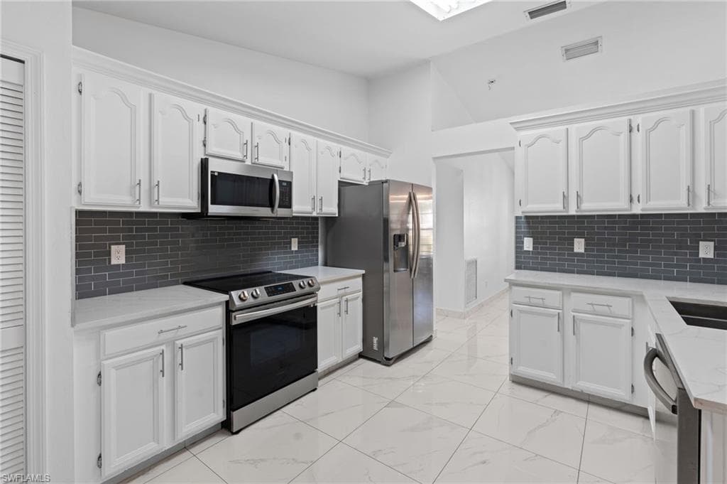 7780 Scarlet CT, NAPLES FL 34104-7