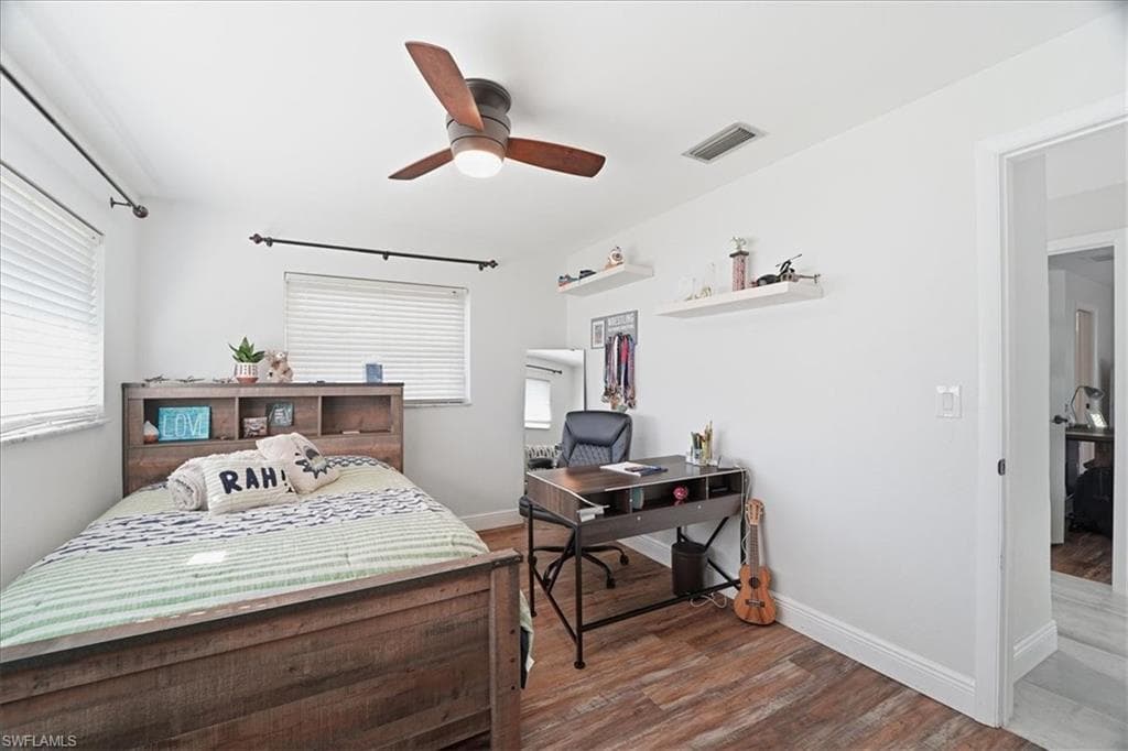 1023 El Valle AVE, FORT MYERS FL 33919-25