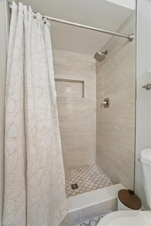 1023 El Valle AVE, FORT MYERS FL 33919-32