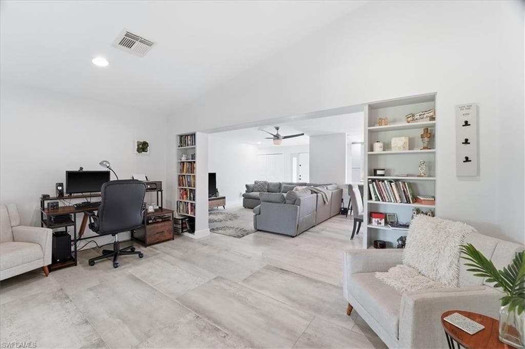 1023 El Valle AVE, FORT MYERS FL 33919-17