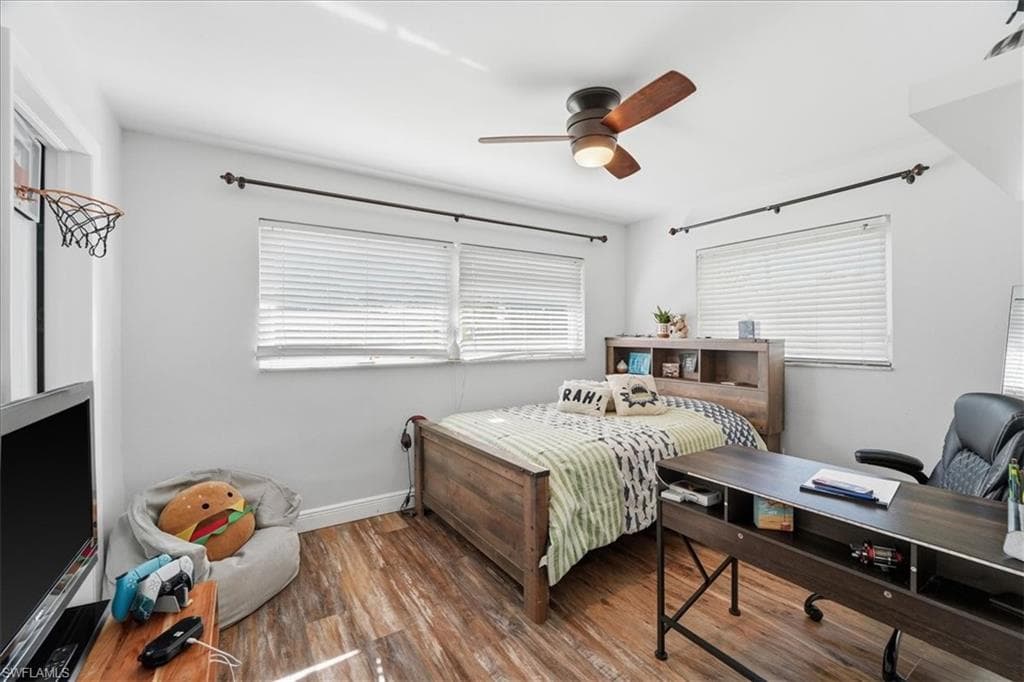 1023 El Valle AVE, FORT MYERS FL 33919-24