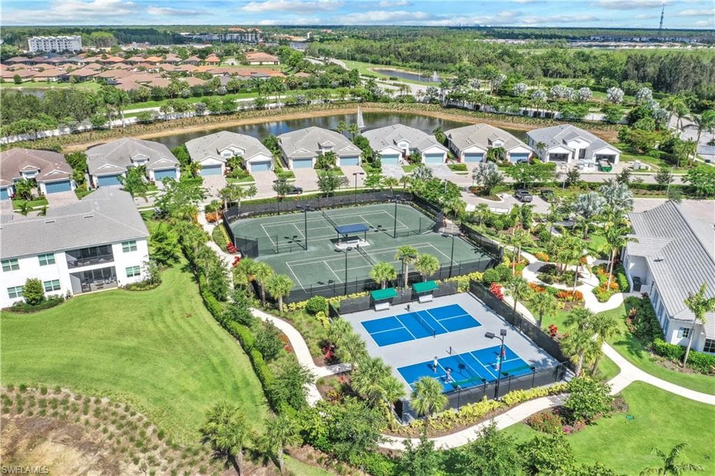 8786 Saint Lucia DR, NAPLES FL 34114-26