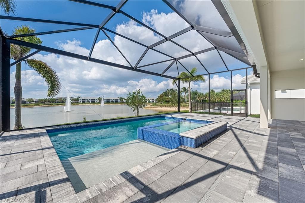 8786 Saint Lucia DR, NAPLES FL 34114-5