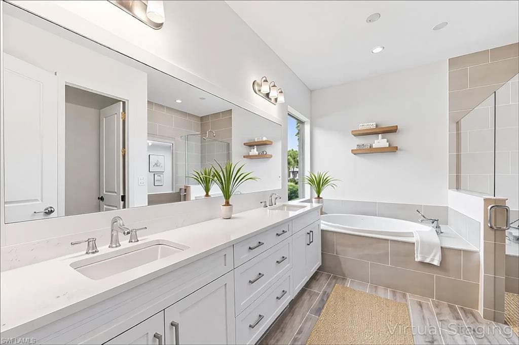 8786 Saint Lucia DR, NAPLES FL 34114-12