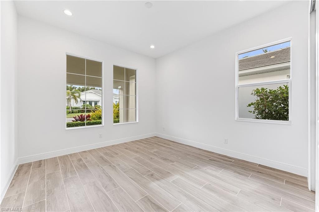 8786 Saint Lucia DR, NAPLES FL 34114-16