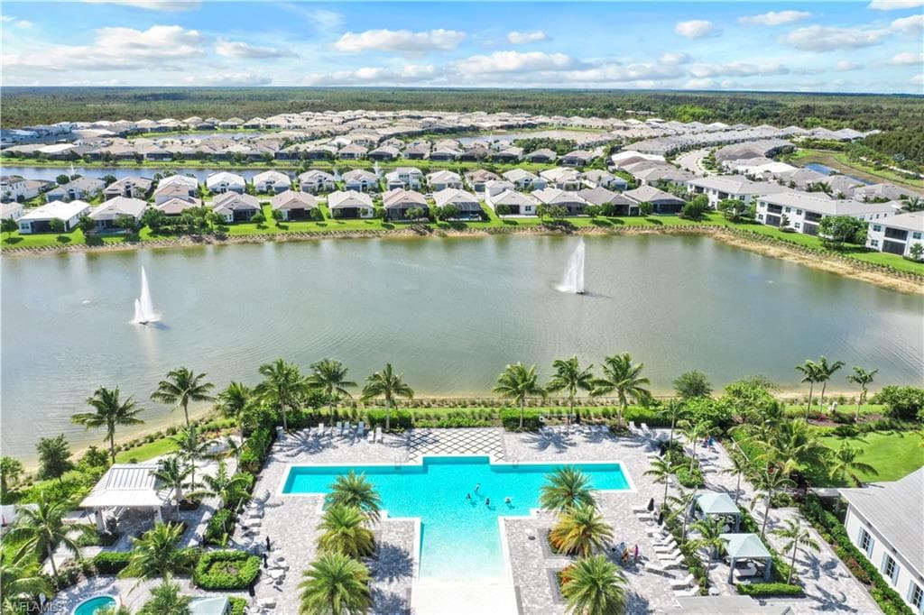 8786 Saint Lucia DR, NAPLES FL 34114-25