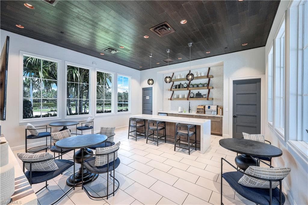 8786 Saint Lucia DR, NAPLES FL 34114-29