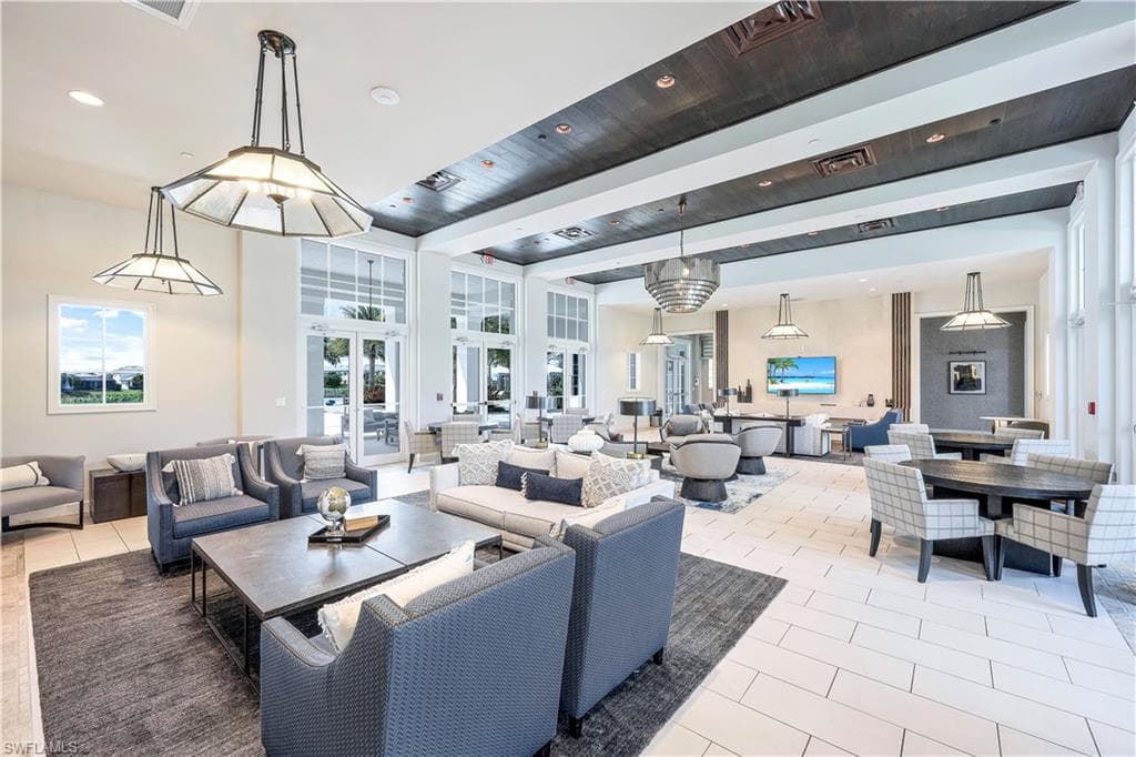 8786 Saint Lucia DR, NAPLES FL 34114-28