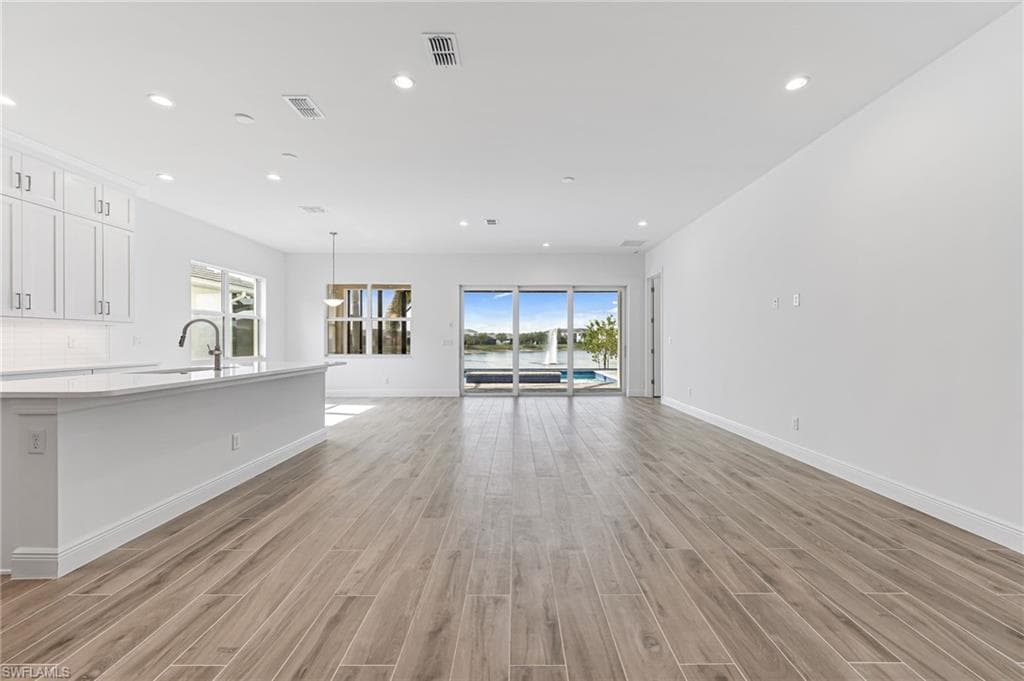 8786 Saint Lucia DR, NAPLES FL 34114-7