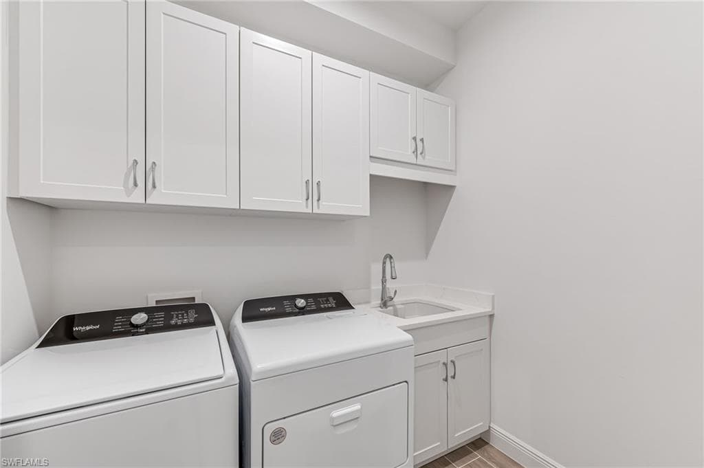 8786 Saint Lucia DR, NAPLES FL 34114-20