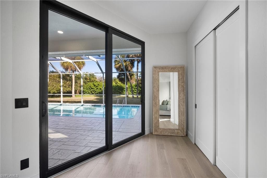 1677 Northgate DR, NAPLES FL 34105-11