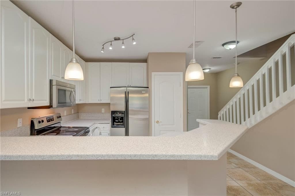 8599 Athena CT, LEHIGH ACRES FL 33971-7