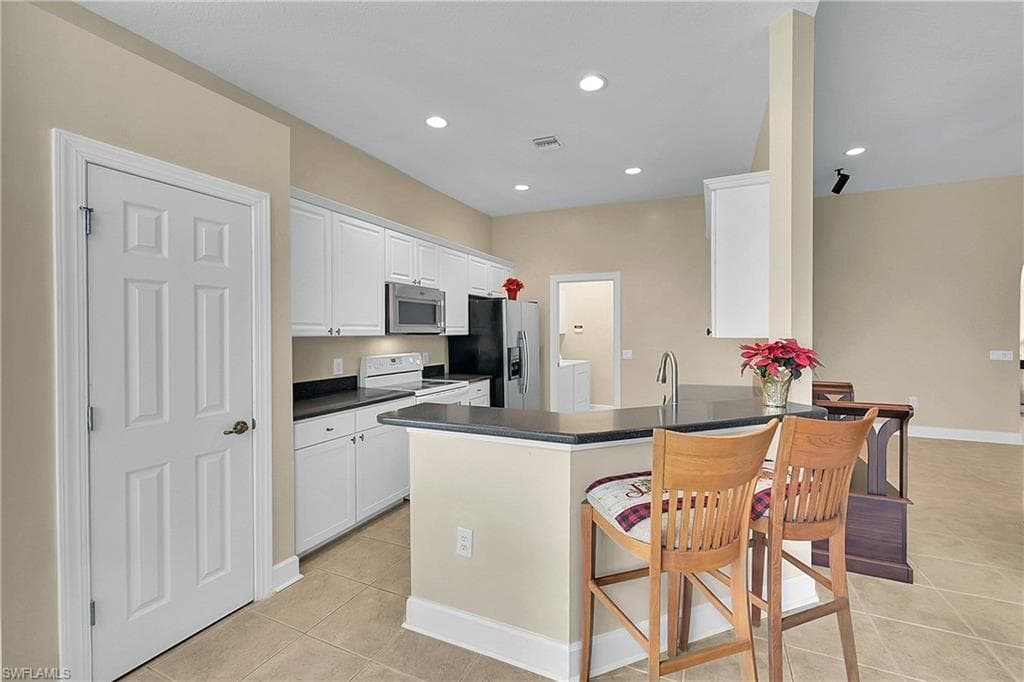 5569 WHISPERING WILLOW WAY, FORT MYERS FL 33908-3