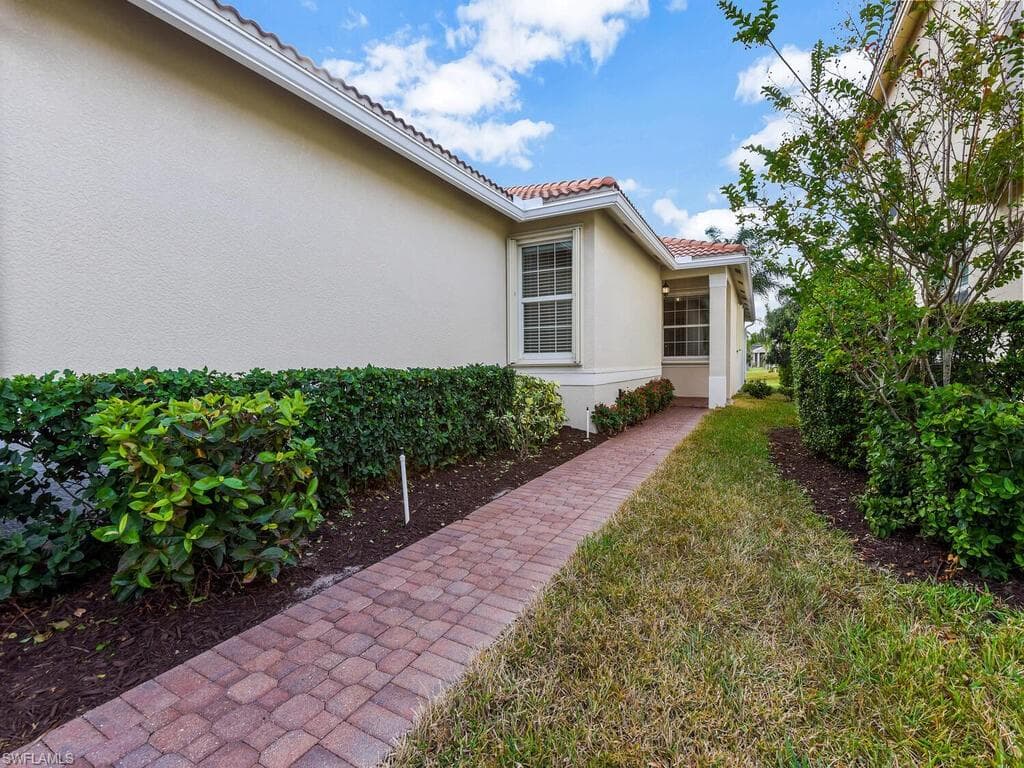 10538 Carolina Willow DR, FORT MYERS FL 33913-27