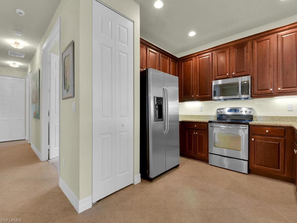 10538 Carolina Willow DR, FORT MYERS FL 33913-4