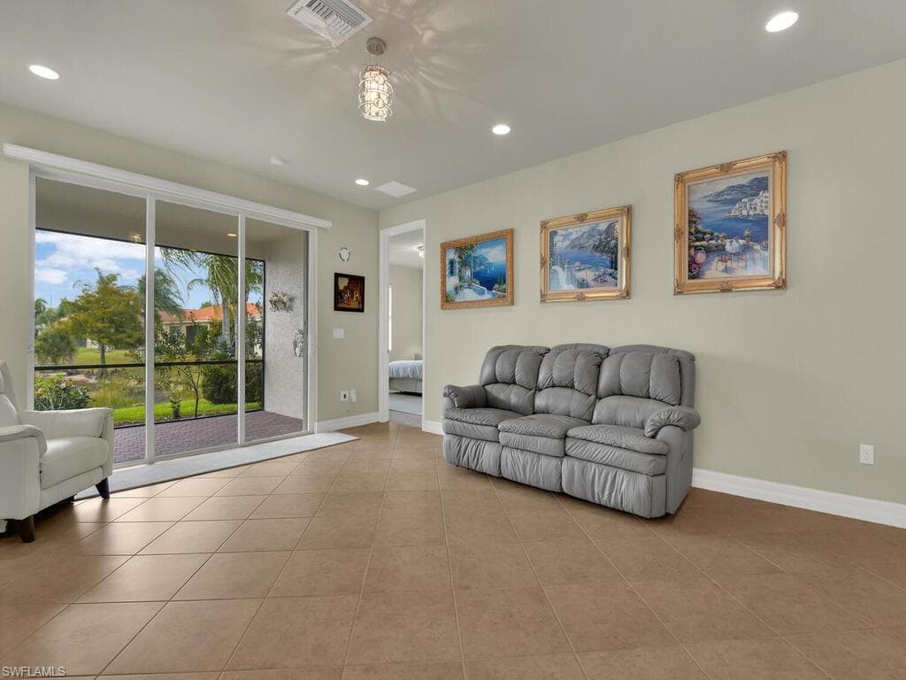 10538 Carolina Willow DR, FORT MYERS FL 33913-8