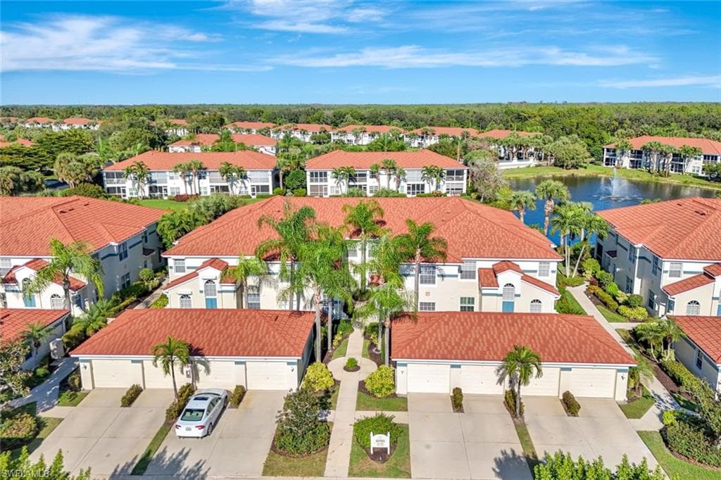 10910 Santa Margherita RD # 204, ESTERO FL 34135-26