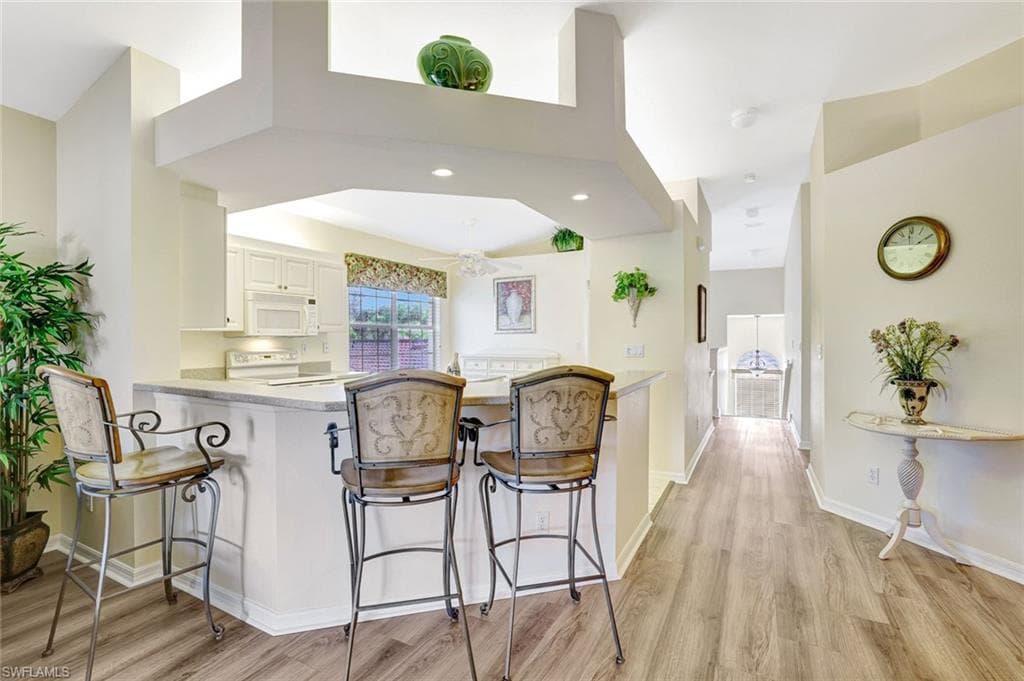 10910 Santa Margherita RD # 204, ESTERO FL 34135-6