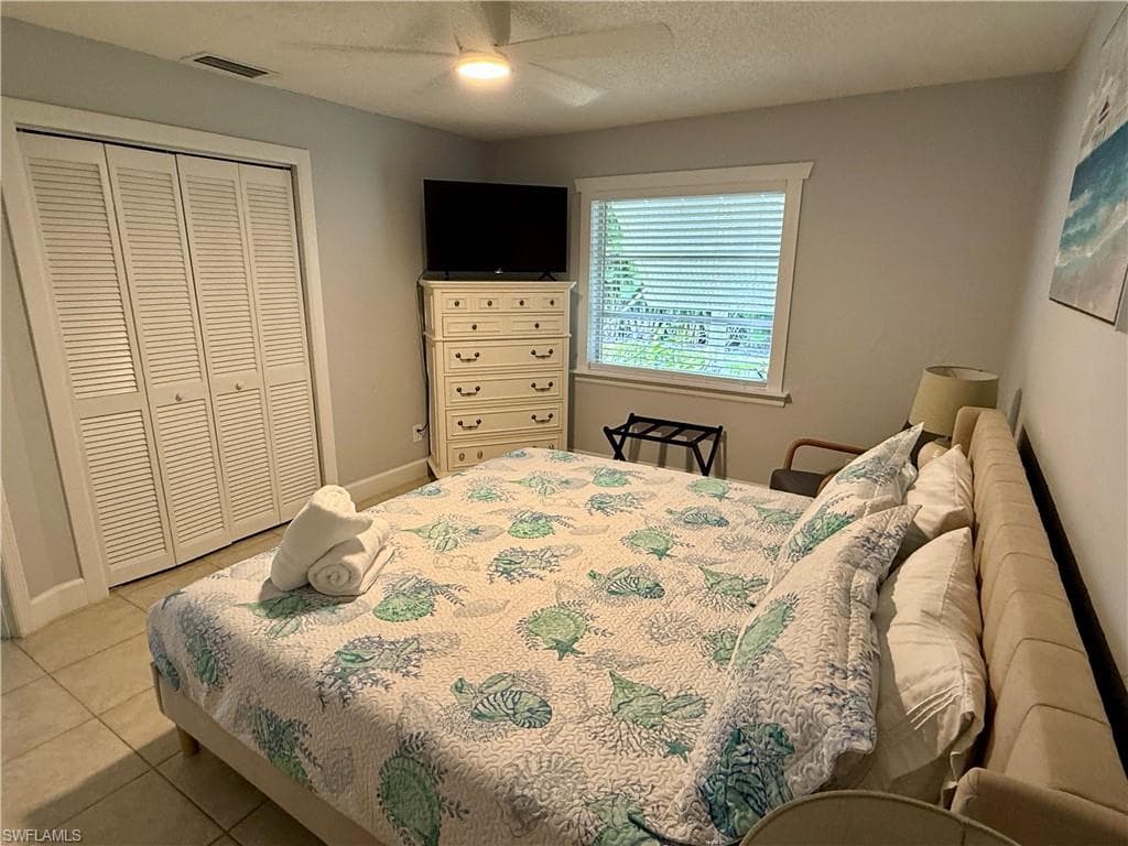 122 Palm River BLVD, NAPLES FL 34110-21