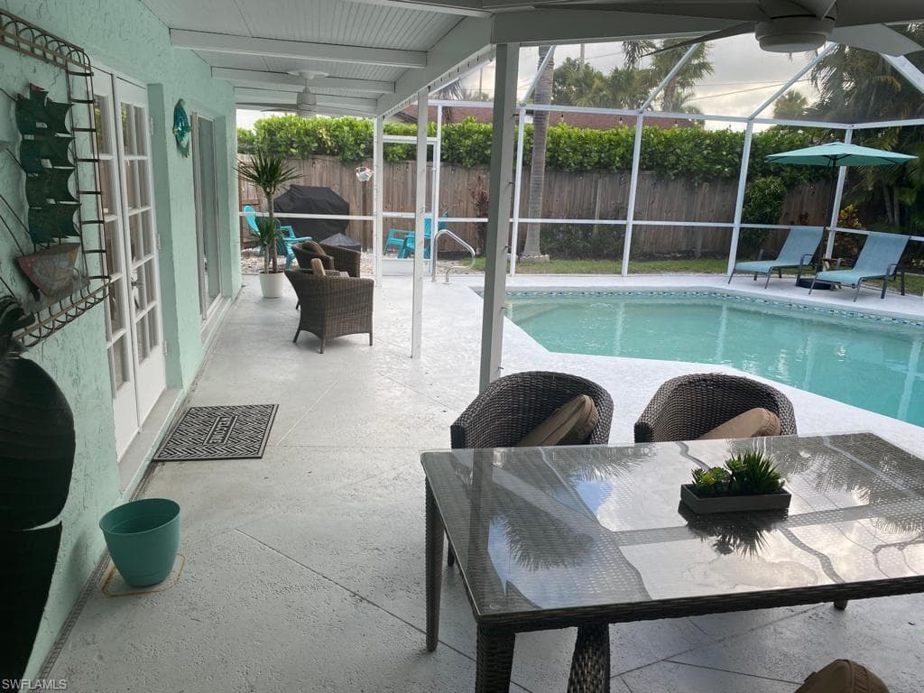 122 Palm River BLVD, NAPLES FL 34110-2