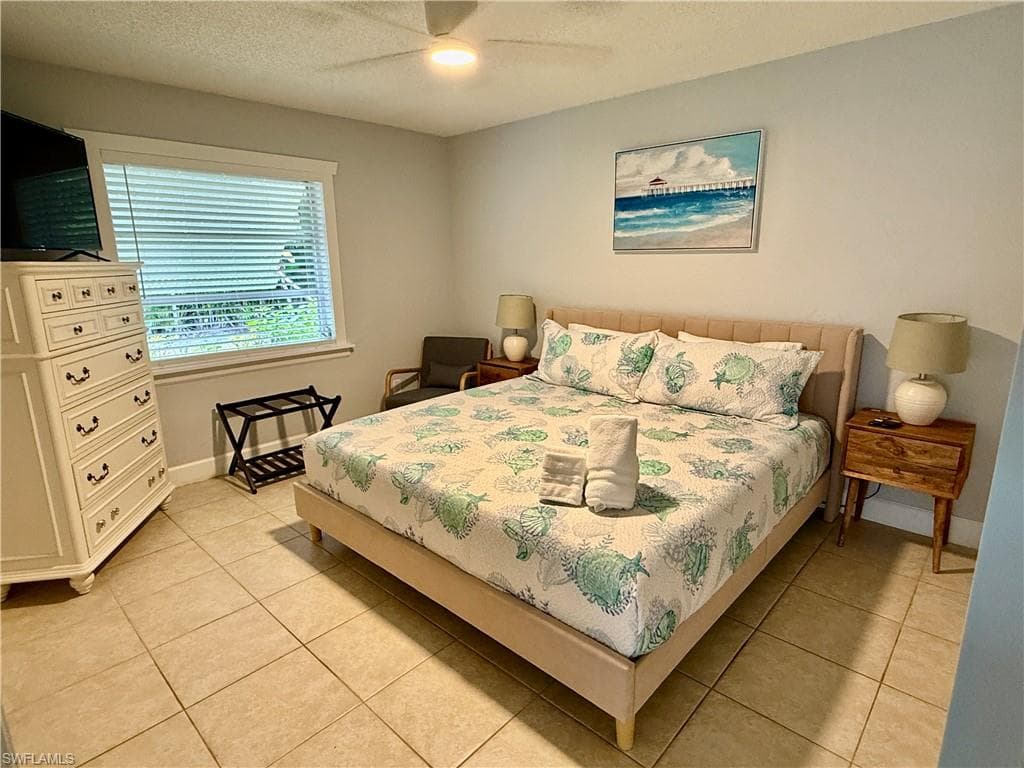 122 Palm River BLVD, NAPLES FL 34110-20