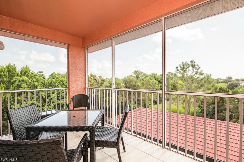 519 Roma CT # 301, NAPLES FL 34110-13