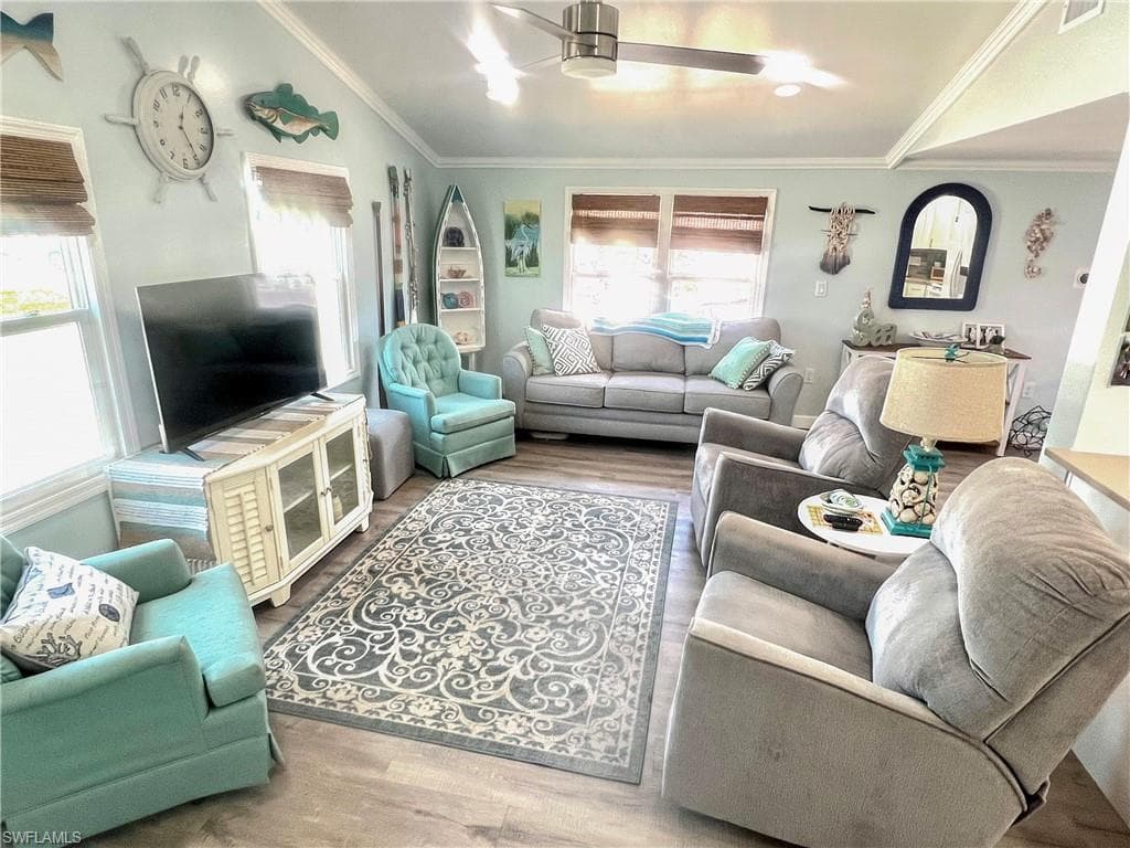 11331 Azalea LN, FORT MYERS BEACH FL 33931-8