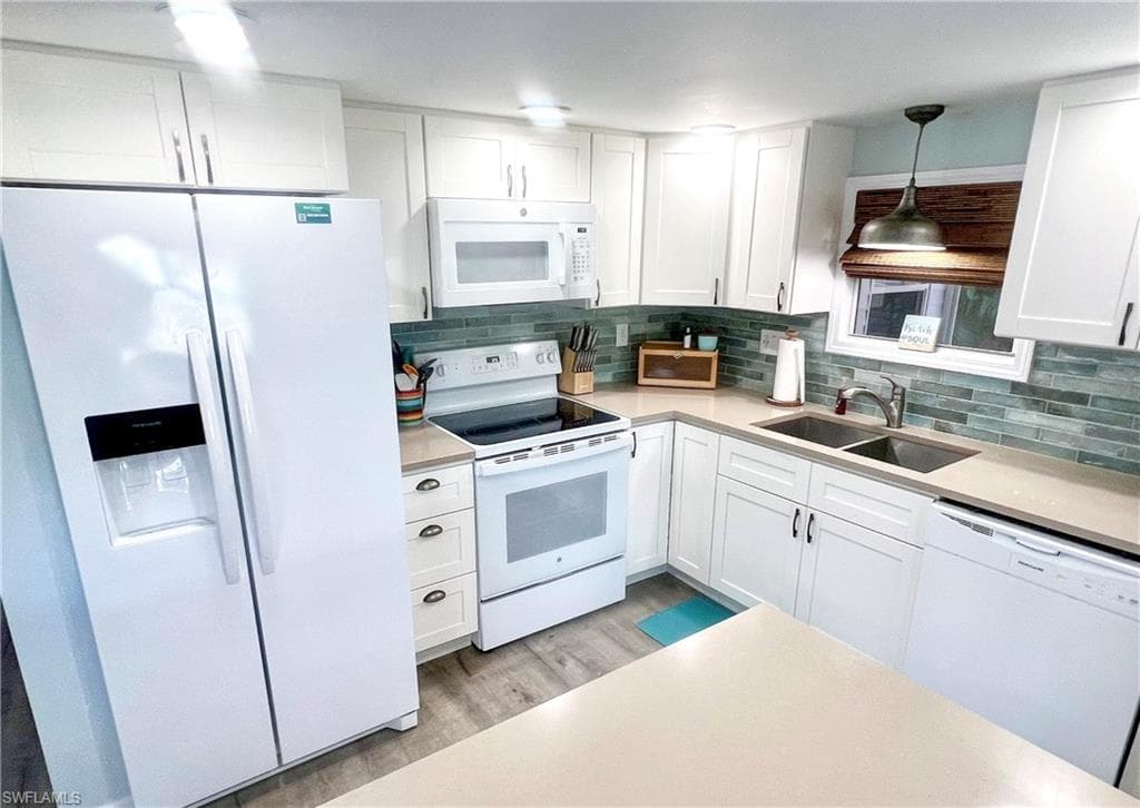 11331 Azalea LN, FORT MYERS BEACH FL 33931-17