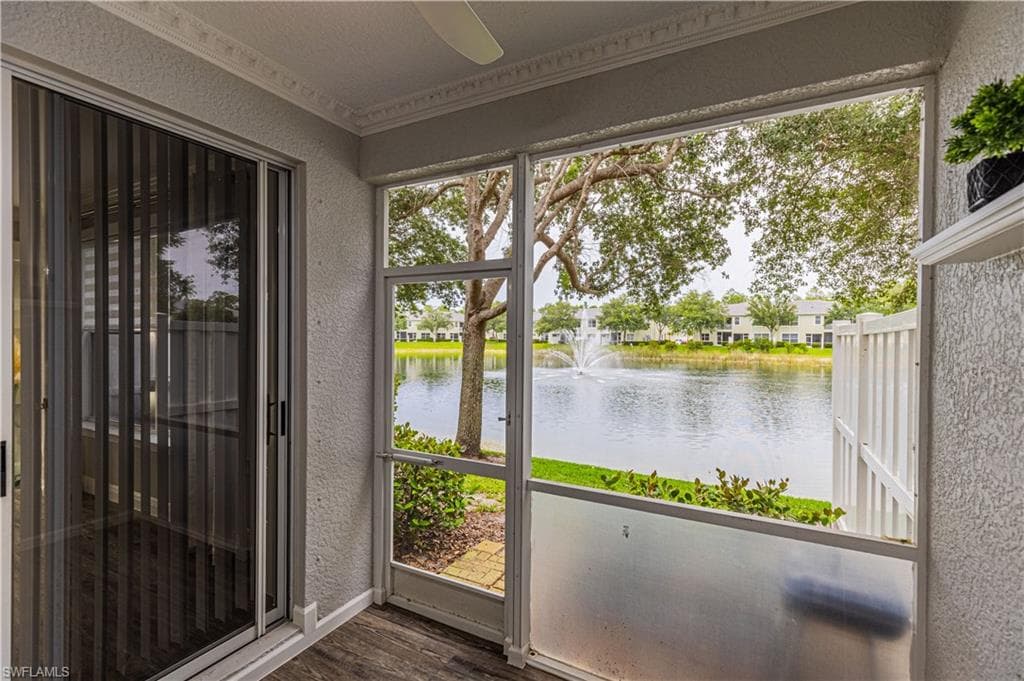 1330 Mariposa CIR # 103, NAPLES FL 34105-29