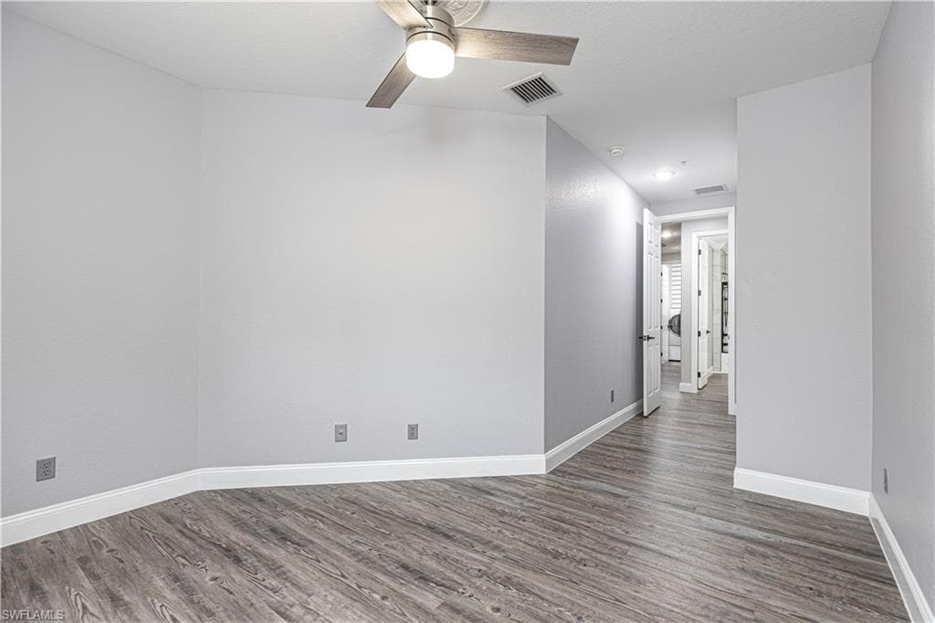 1330 Mariposa CIR # 103, NAPLES FL 34105-17