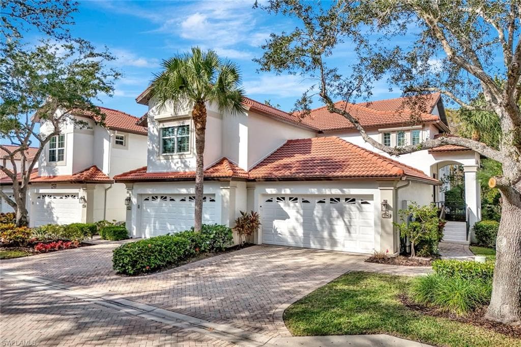 2540 Talon CT # 504, NAPLES FL 34105-29