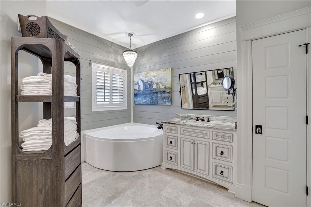 2540 Talon CT # 504, NAPLES FL 34105-17