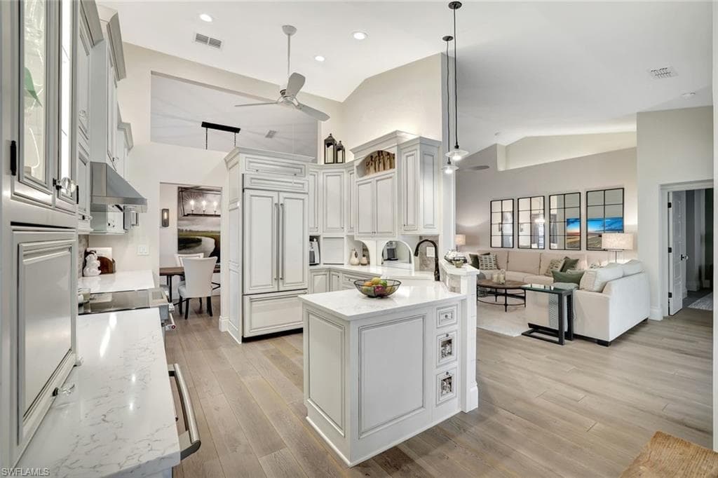 2540 Talon CT # 504, NAPLES FL 34105-10