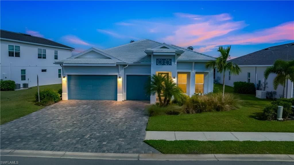 8999 Redonda DR, NAPLES FL 34114-5