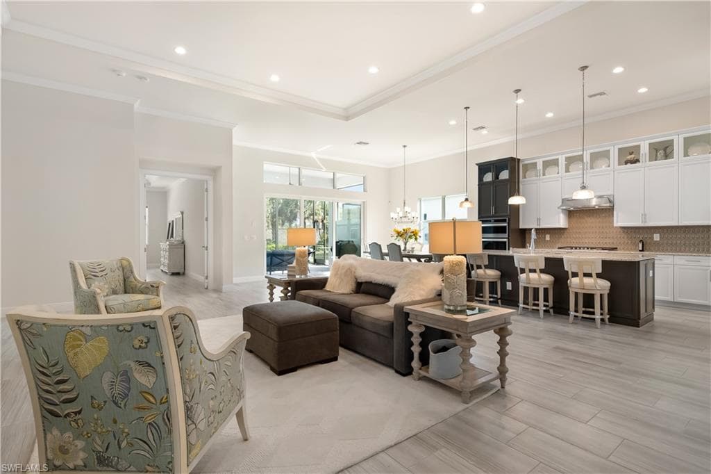 8999 Redonda DR, NAPLES FL 34114-4