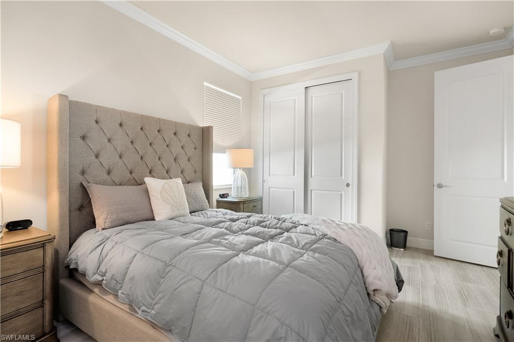 8999 Redonda DR, NAPLES FL 34114-30