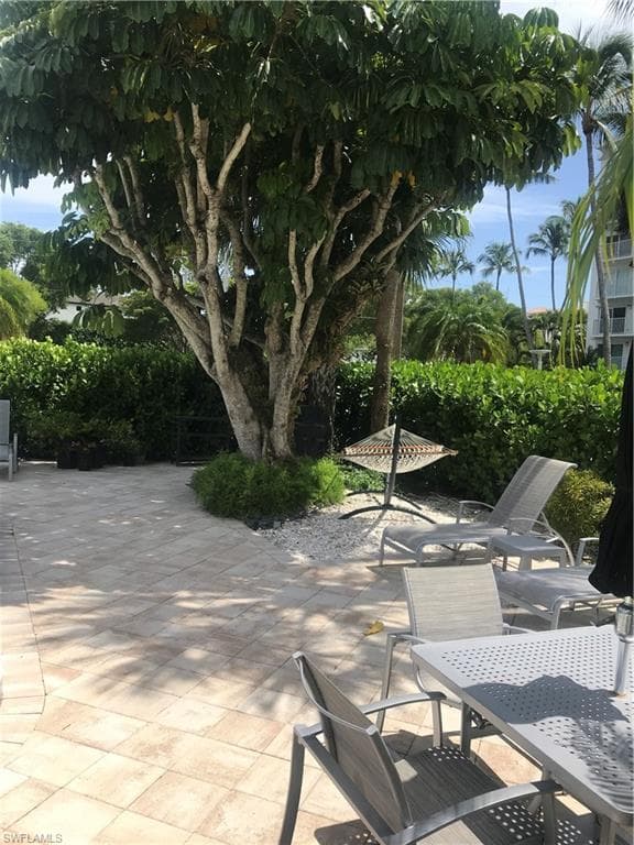 216 Banyan BLVD # 216, NAPLES FL 34102-6