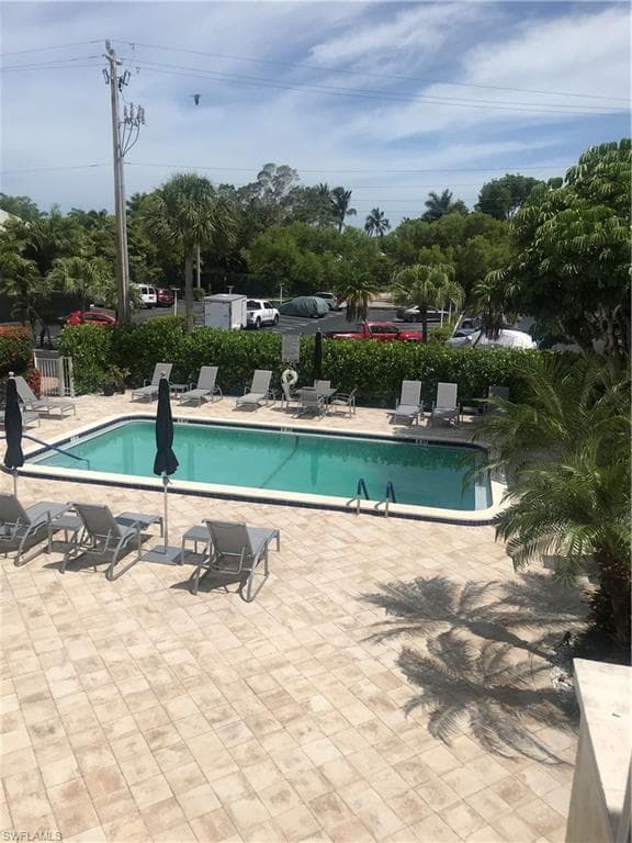 216 Banyan BLVD # 216, NAPLES FL 34102-3