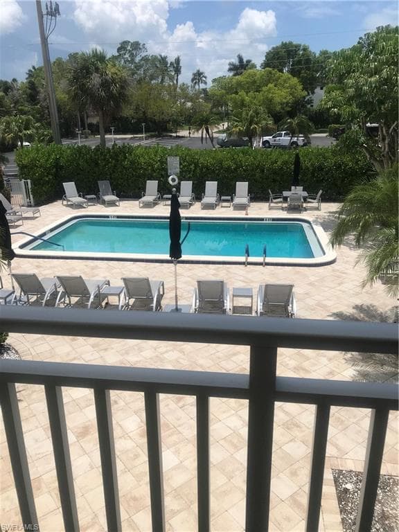 216 Banyan BLVD # 216, NAPLES FL 34102-24
